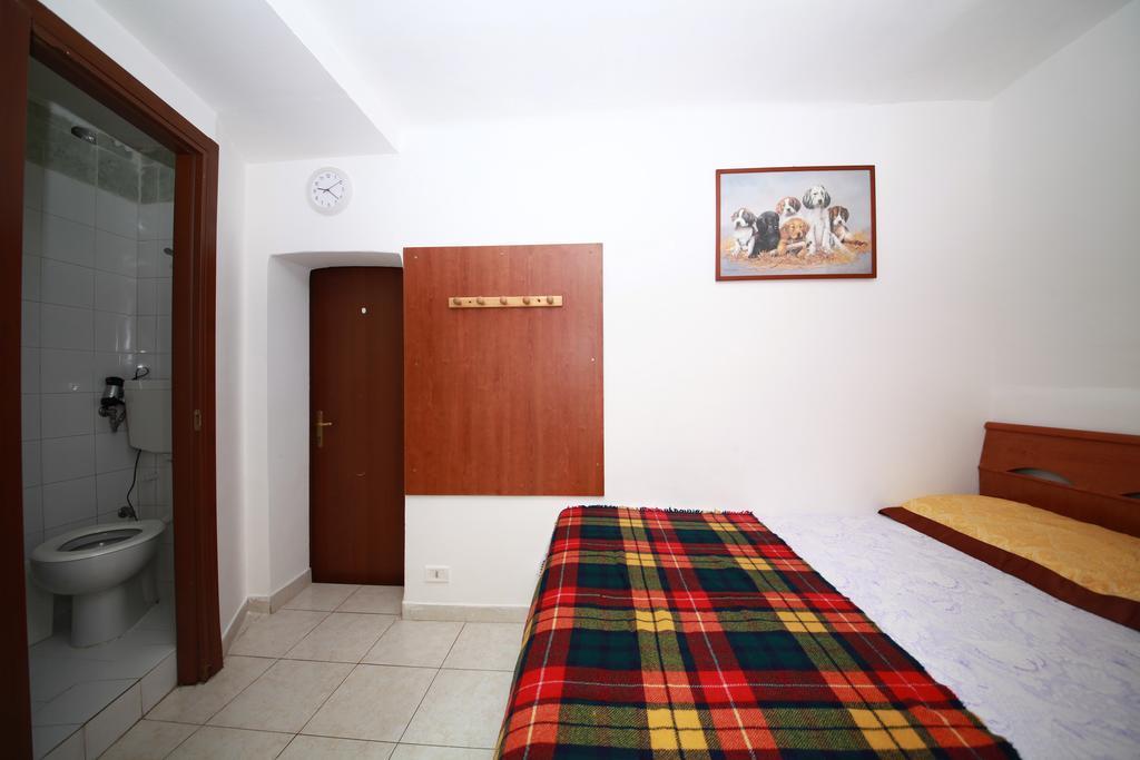 The Voice Of Roma Guesthouse Екстер'єр фото